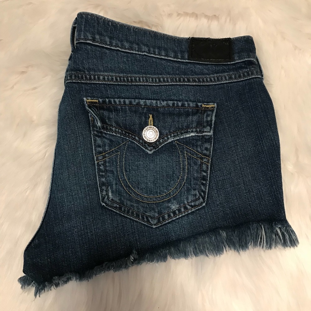 Women’s clothes, shoes and more! 🤑